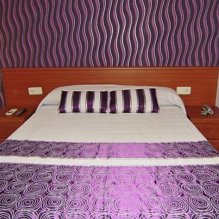 Hostal Miguel Angel Madrid Kültér fotó