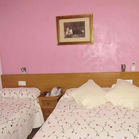 Hostal Miguel Angel Madrid Kültér fotó