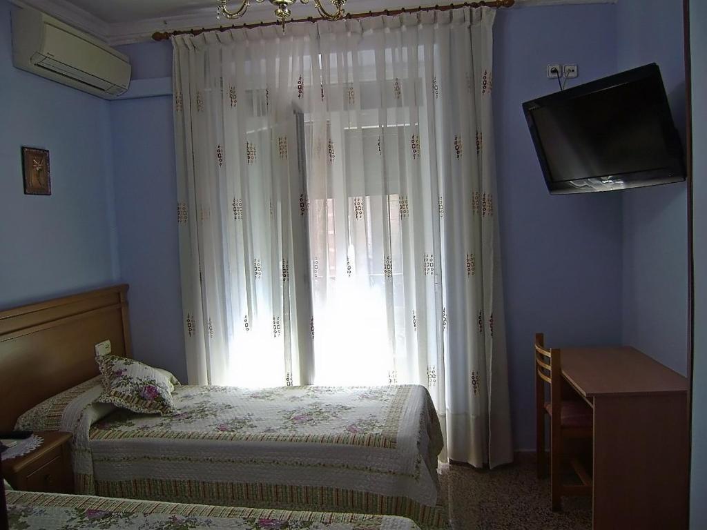 Hostal Miguel Angel Madrid Szoba fotó