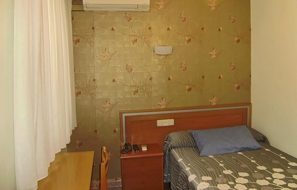 Hostal Miguel Angel Madrid Szoba fotó