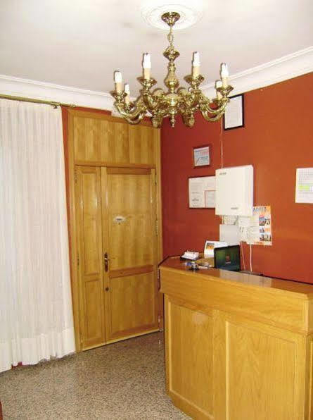 Hostal Miguel Angel Madrid Kültér fotó